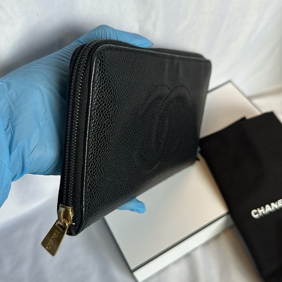 CHANEL VINTAGE 2000 CC BLACK CAVIAR LONG ZIPPY WALLET/GOLD HRDWR GOOD COND/ITALY - Picture 9 of 12